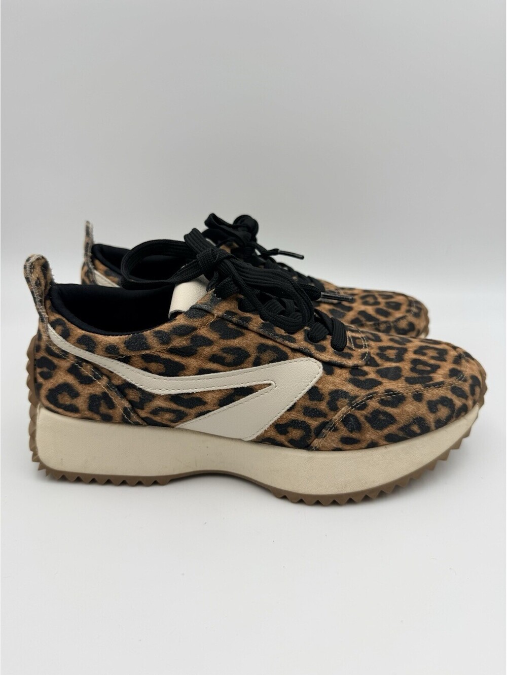 DV by Dolce Vita Voyage Women’s Leopard Faux Fur Sneakers Size 7.5 Bynx